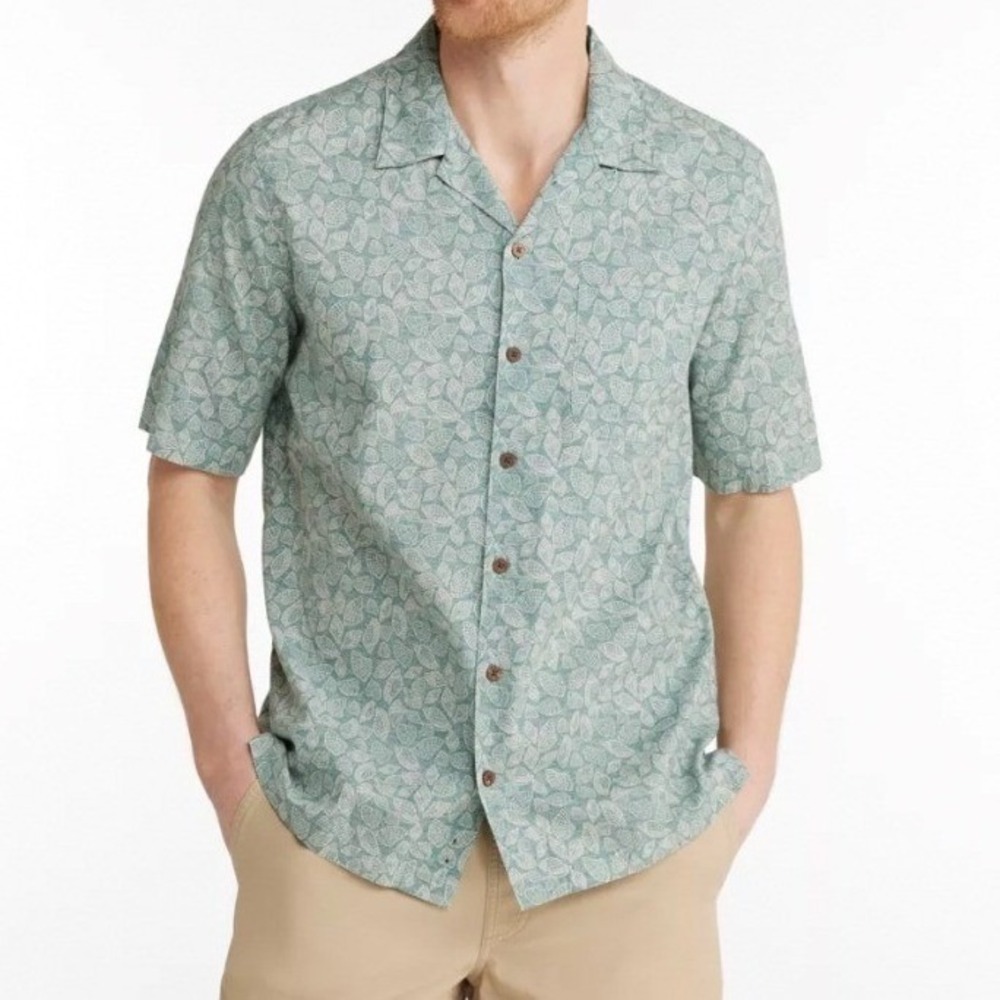 LL Bean Tropics Camp Shirt M Green Juniper Sea Shell Print Cotton Button Down